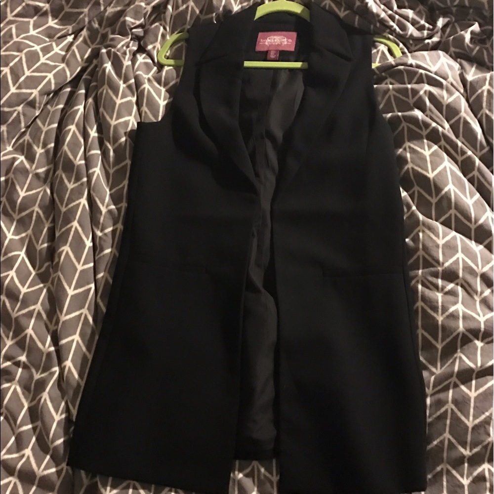 Dressy long black vest