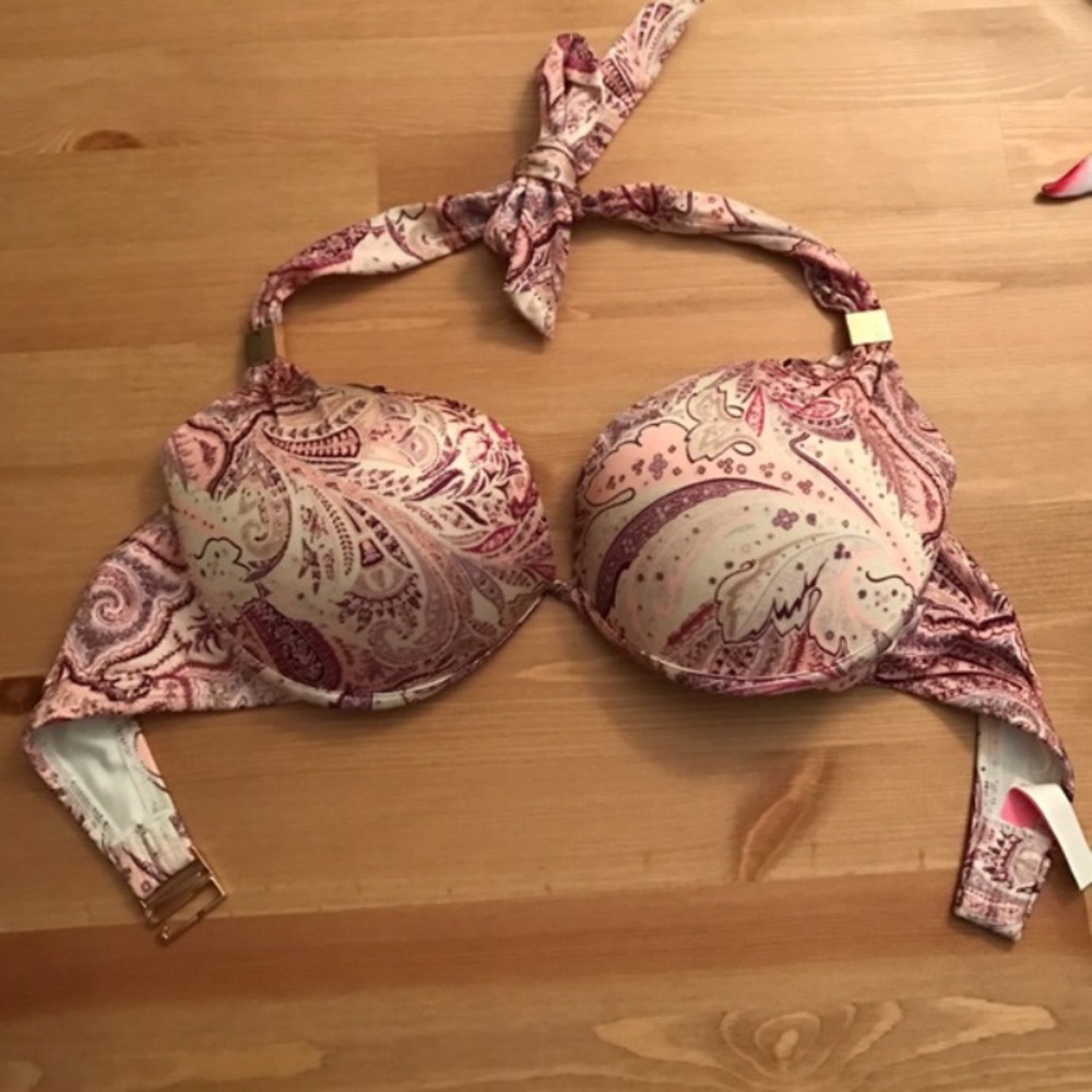 VICTORIA SECRET SWIMWEAR BUNDLE