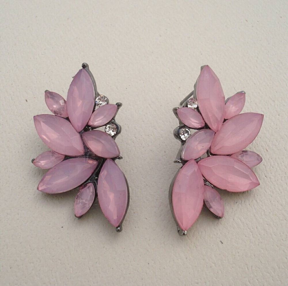 Rose Pink Crystal Rhinestone Stud Earrings - Picture 2 of 3