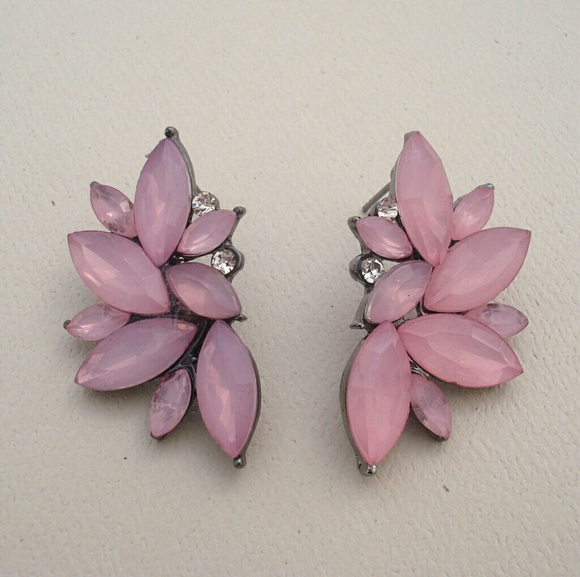 Rose Pink Crystal Rhinestone Stud Earrings - Picture 2 of 3