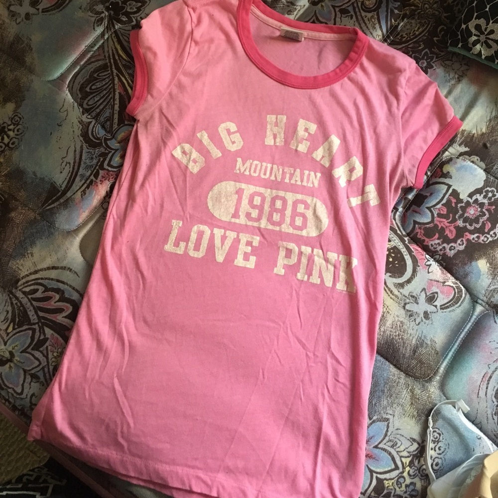 Pink tshirt