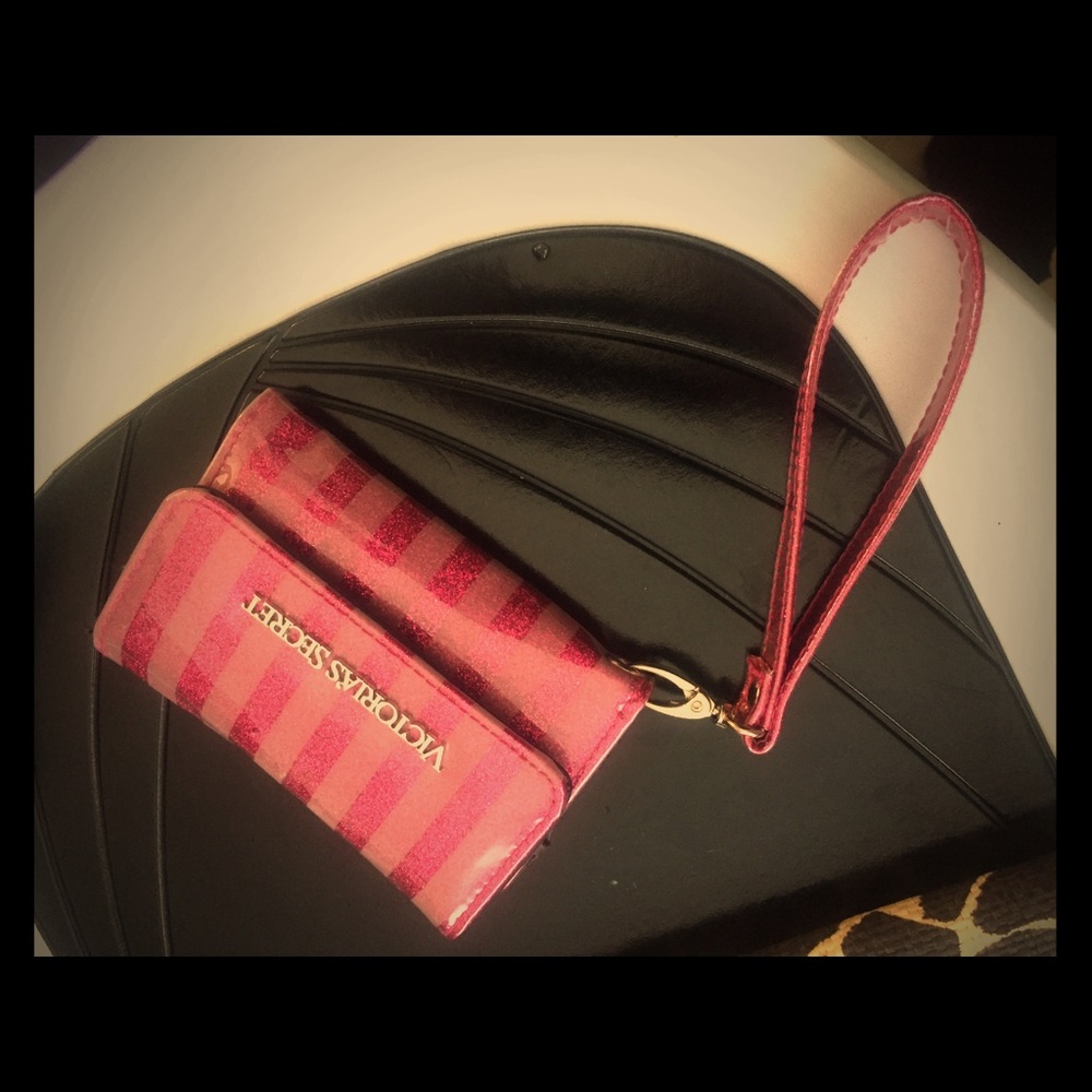 Victoria's Secret wrist-let