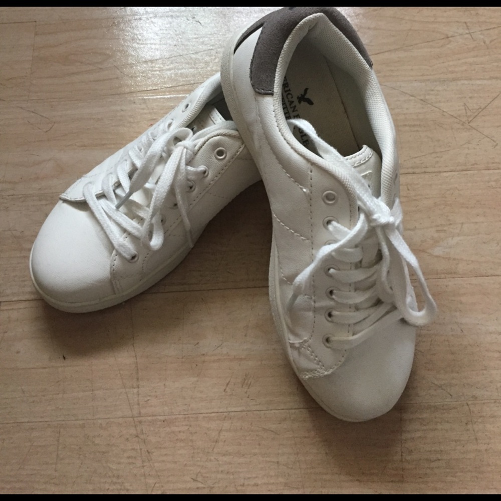 American eagle sneakers