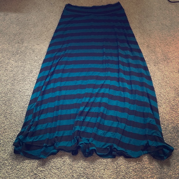 Amy Byer Dresses & Skirts - Maxi Skirt Perfect for Spring!