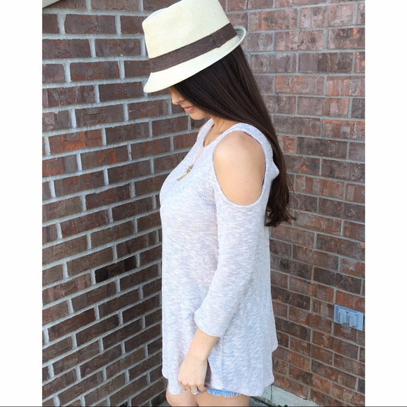 ▫️SOLD OUT▫️LAST▫️Clearance▫️Cold Shoulder Top - Picture 3 of 7