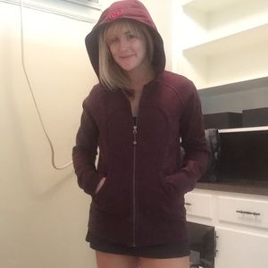 +lululemon scuba hoodie maroon