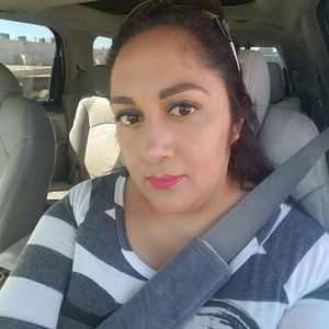 Meet your Posher, Raquel