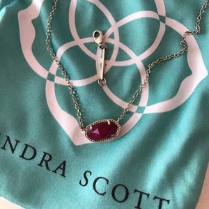 Kendra Scott necklace