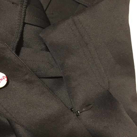 *SOLD*🐣HP4/16/17🐣Black high waist pleated skirt - Picture 7 of 8