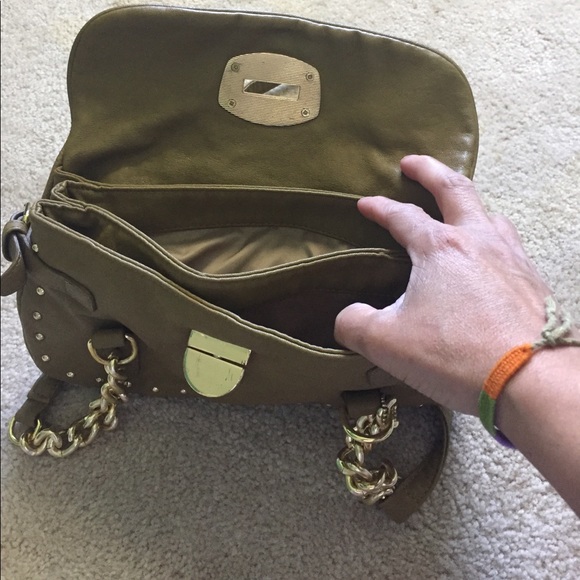 Green and gold purse - Picture 2 of 3