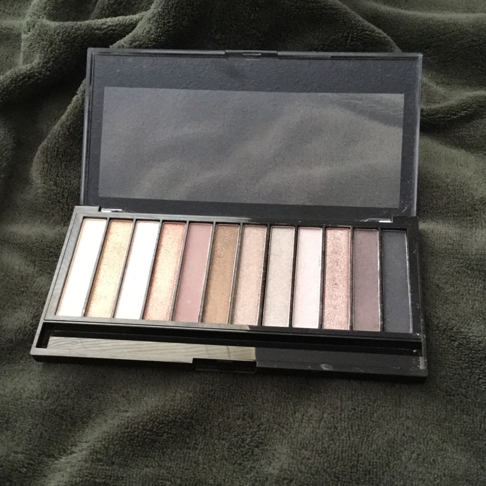 Makeup Revolution Redemption Iconic 2 Palette