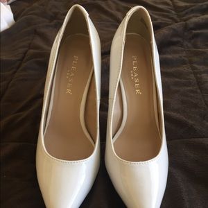 Women's size 6 white heels