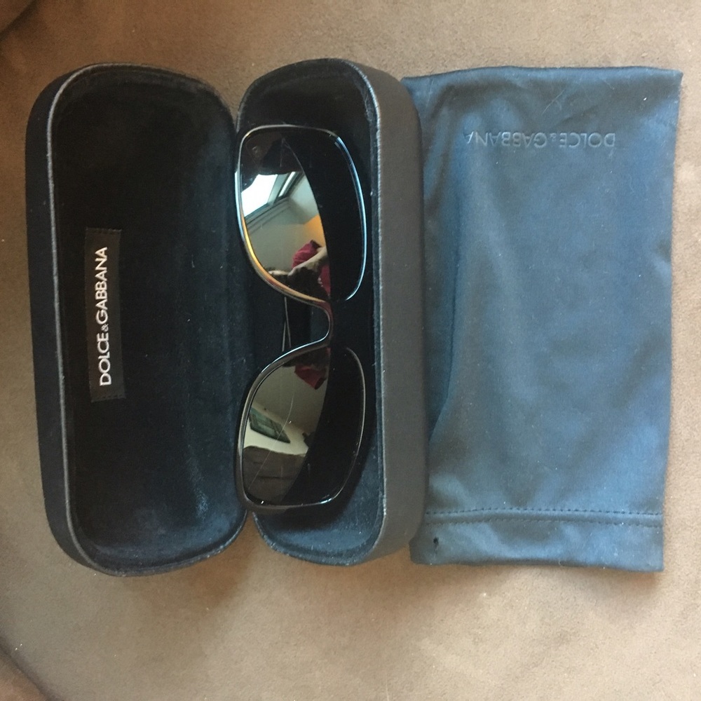 SOLD!!! Dolce and gabbana sunglasses black