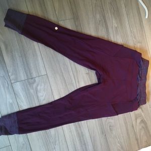 Lululemon pants maroon