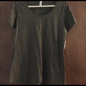 BNWT lularoe classic t size L olive green
