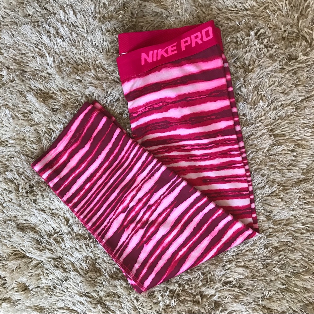 Nike Pro capri leggings