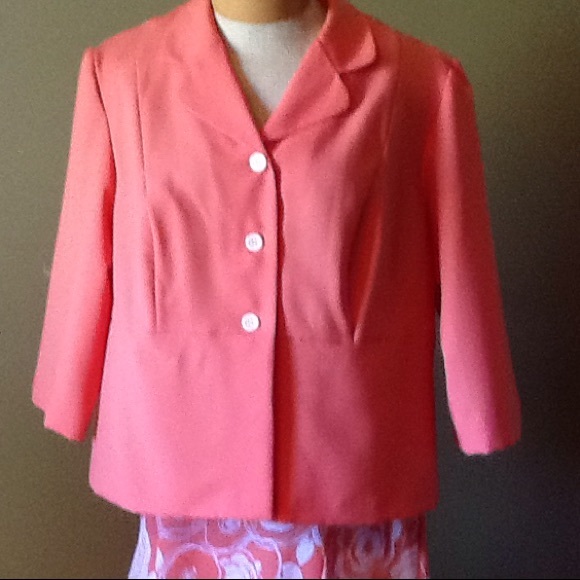 Jacket and skirt - Picture 2 of 3