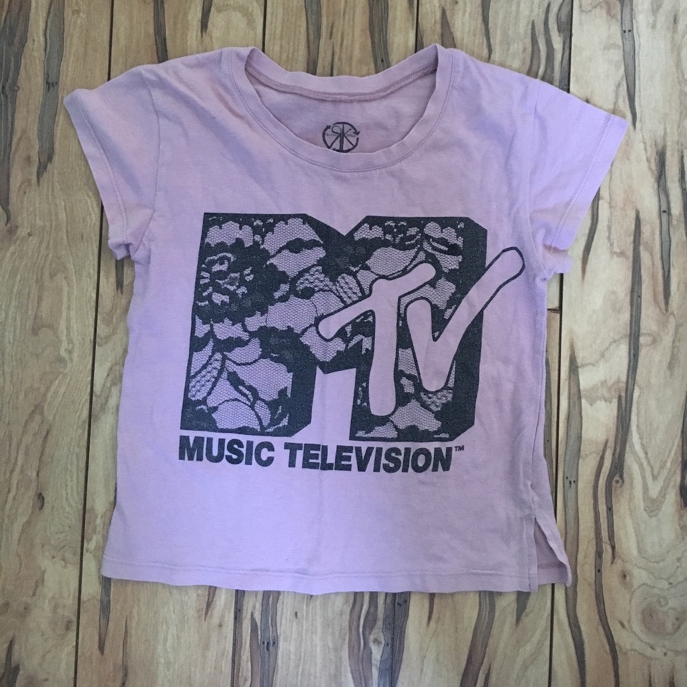 Light Purple MTV Graphic T-shirt/crop top!