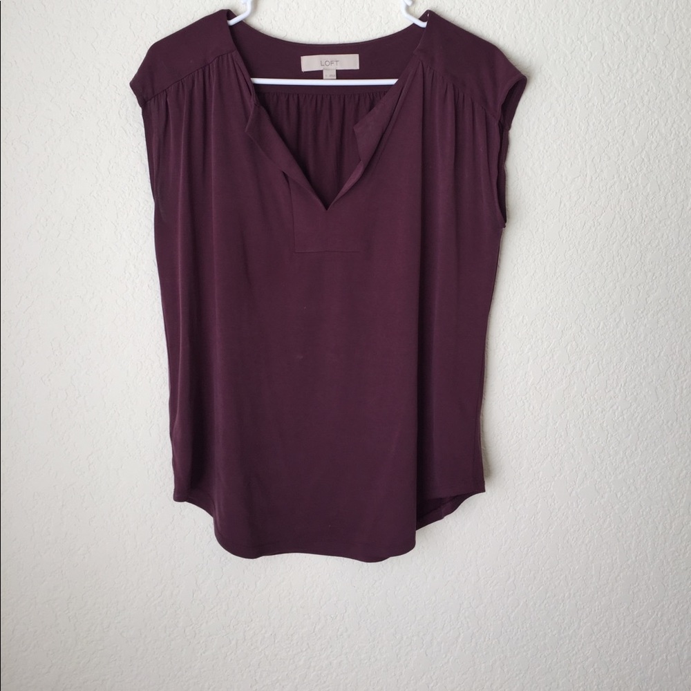 Adorable LOFT short sleeve blouse