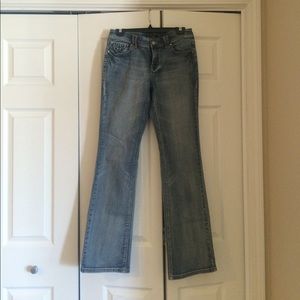 White House black market Blanc jeans