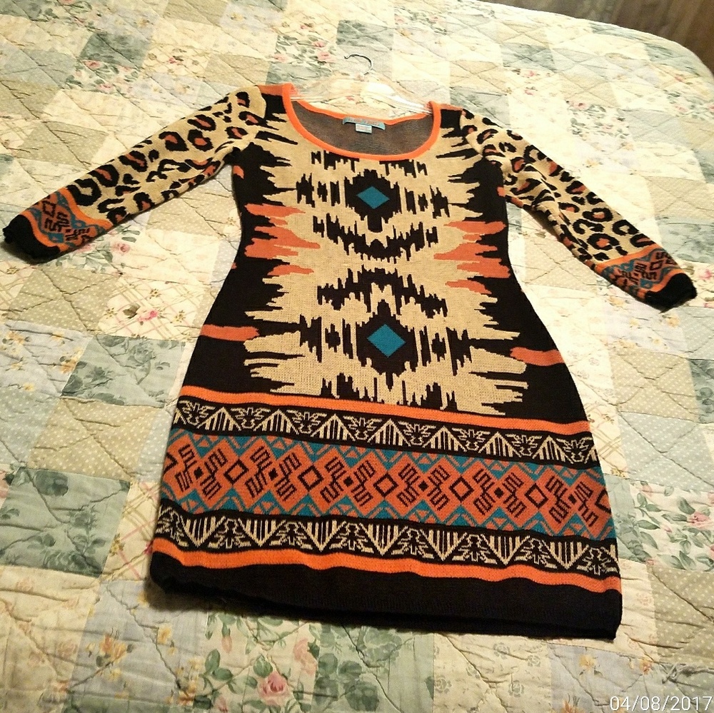 EUC Flying Tomato Bold Sweater Dress mini
