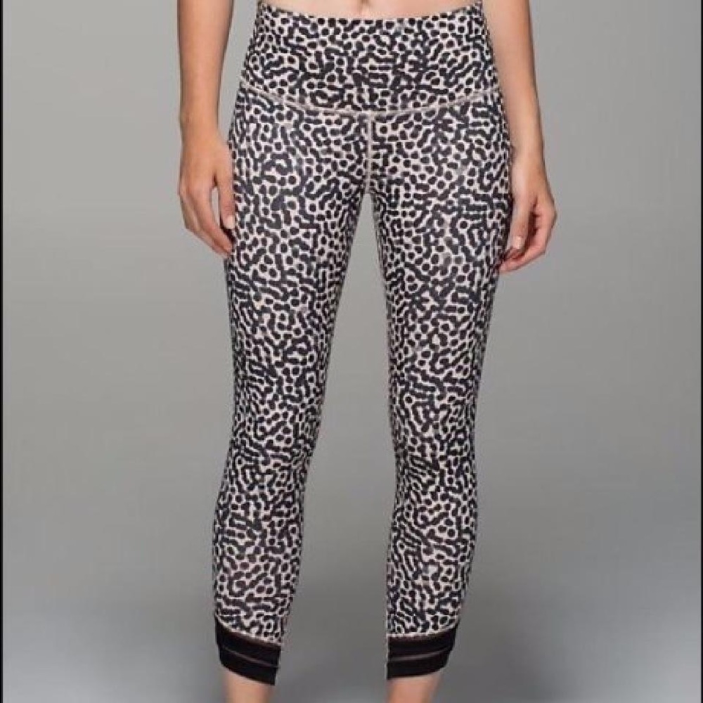 Lululemon ace spot leggings