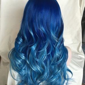 Platinum/Blue Gorgeous Synthetic Wig NWT