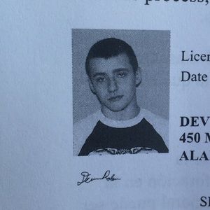 Meet your Posher, Devin