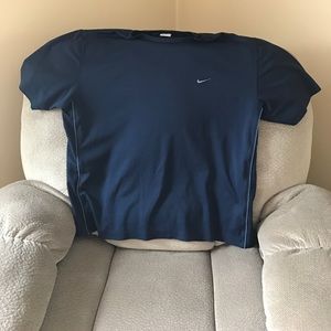 Nike shirt excellent condition