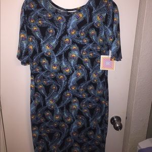 NWT LuLaRoe M Julia. 🦄 Peacock feather print!