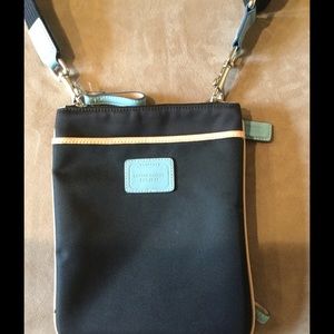 Coach Signature Messenger Crossbody Bag