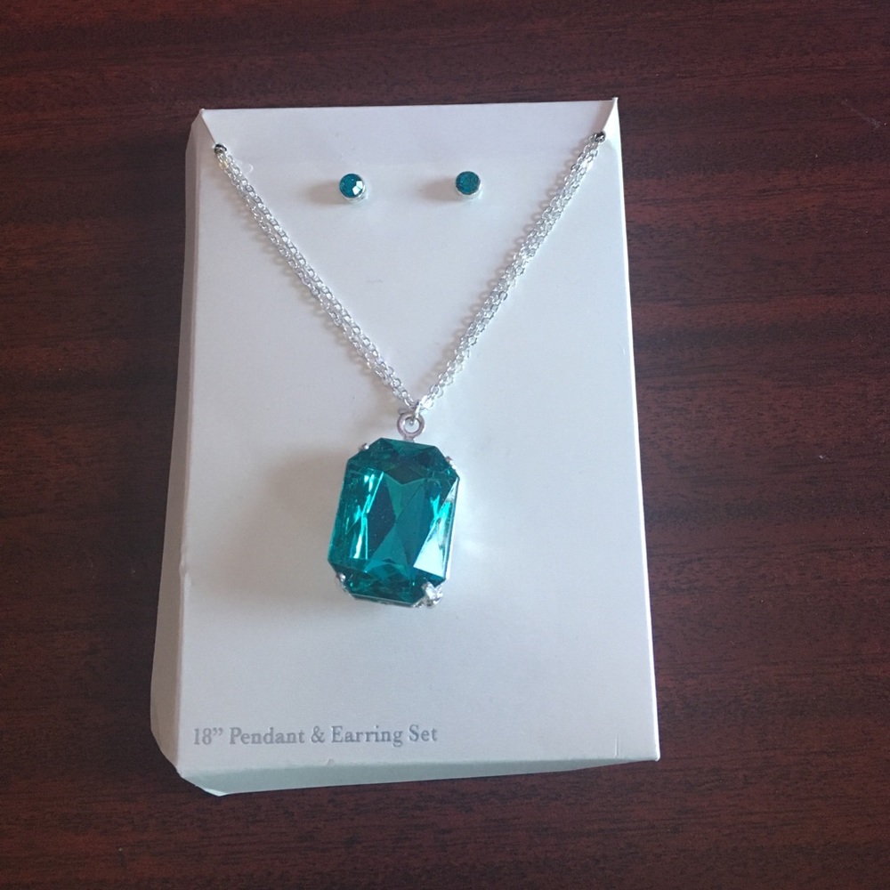 18" pendant and earring set