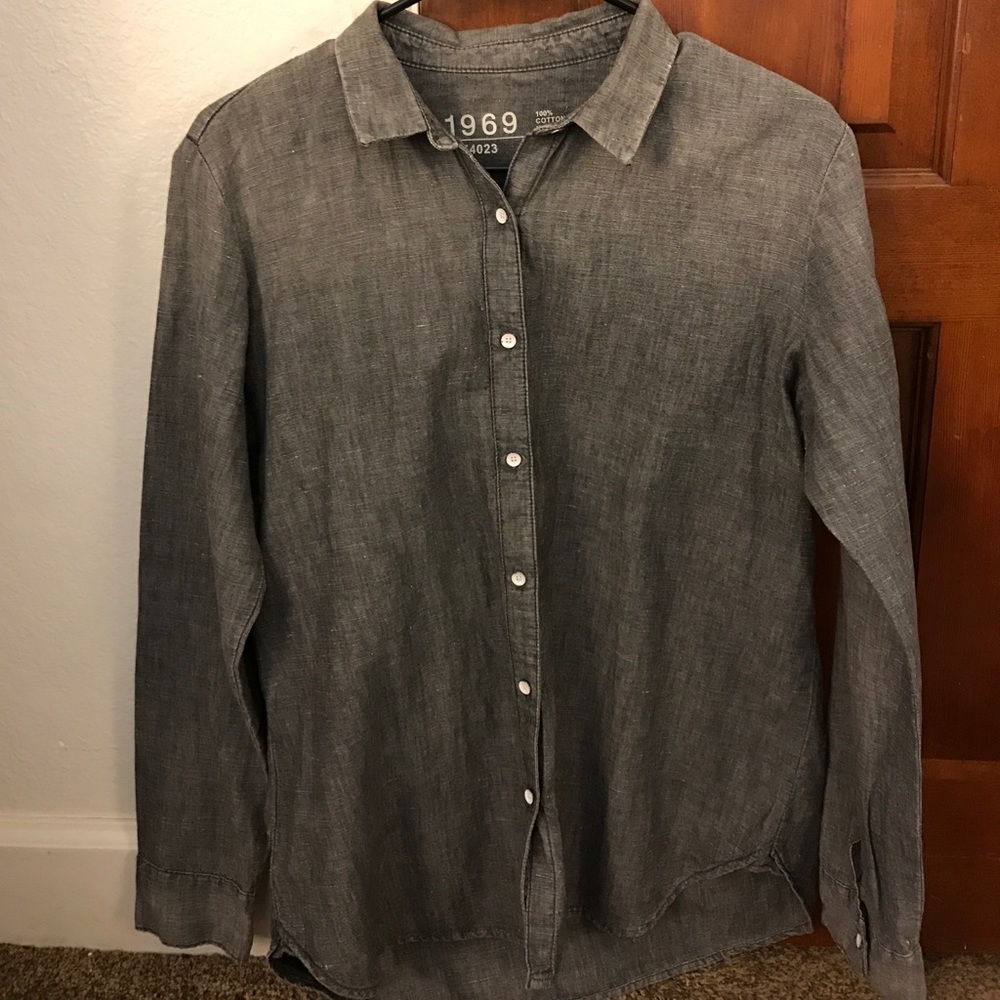 GAP 1969 line charcoal grey button up shirt