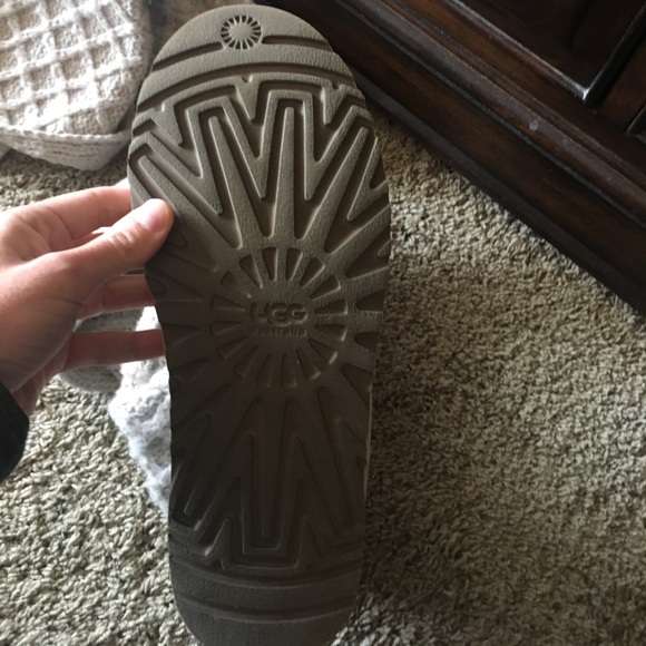 Ugg Lattice Boots Sz 8 - Picture 4 of 7