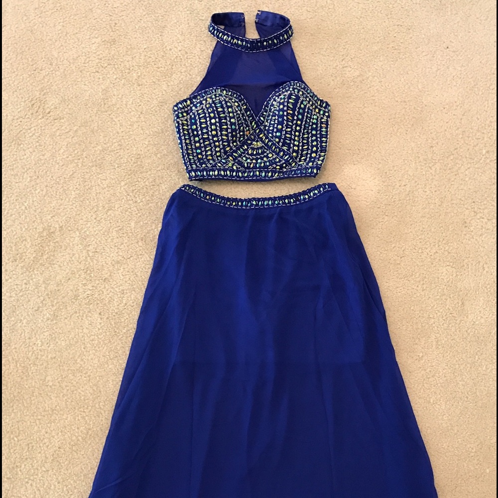 TWO-PIECE PROM DRESS ✨