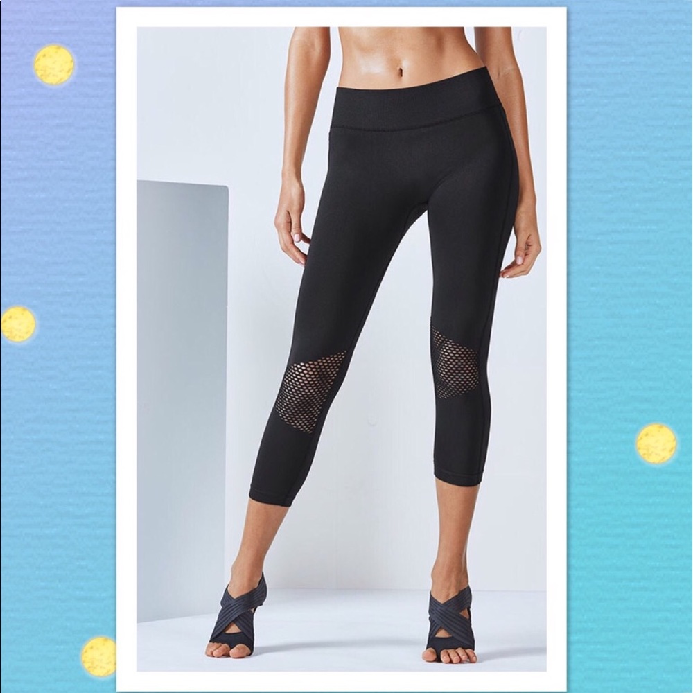 Fabletics Julie Capri Legging with Mesh Knee Pads