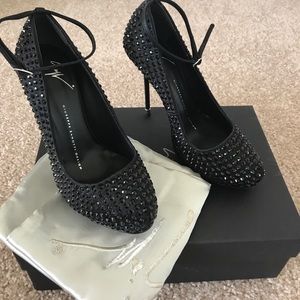 Giuseppe Zanotti Heels -size 36 (US 6)