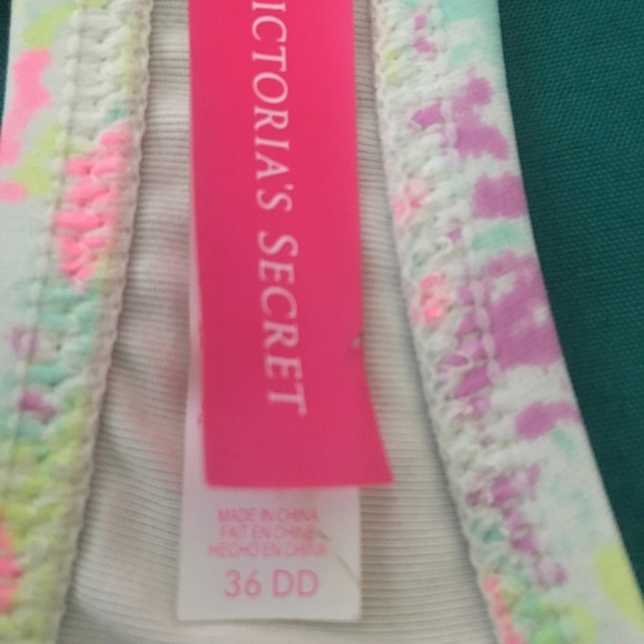 Victoria's Secret Swim Top - Picture 2 of 2