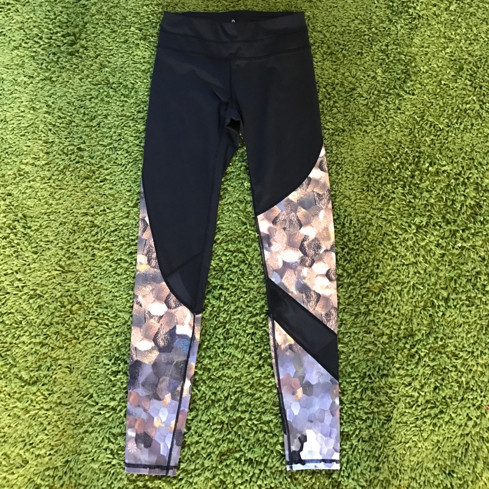Athleta sequin scales printed training leggings