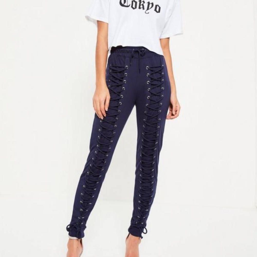 MISSGUIDED extreme lace jogger size 4
