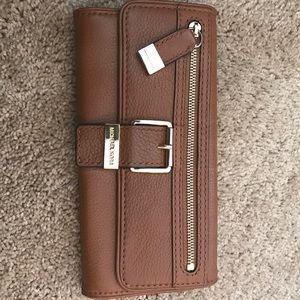 Michael Kors Wallet - EUC
