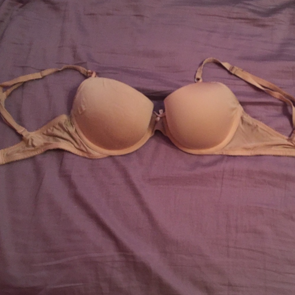 Victoria's Secret 32 D bra