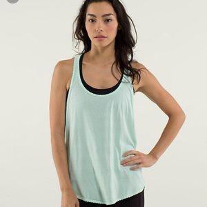 One day sale ⭐️ Lululemon 105f Singlet ⭐️