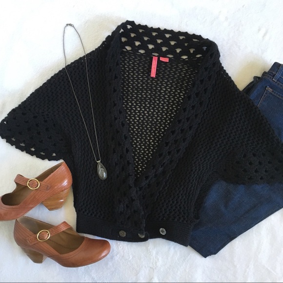 Anthropologie Sweaters - Charlotte Tarantola loose knit wool blend shrug