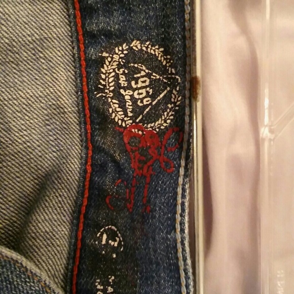 Gap Distressed Mini - Picture 3 of 4