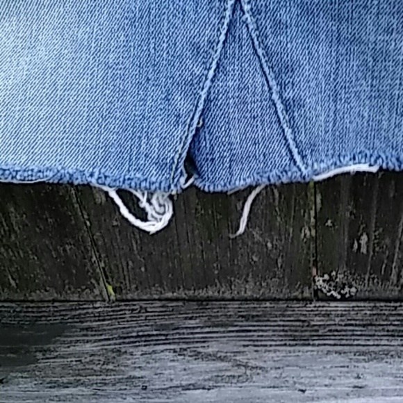 Gap Distressed Mini - Picture 4 of 4