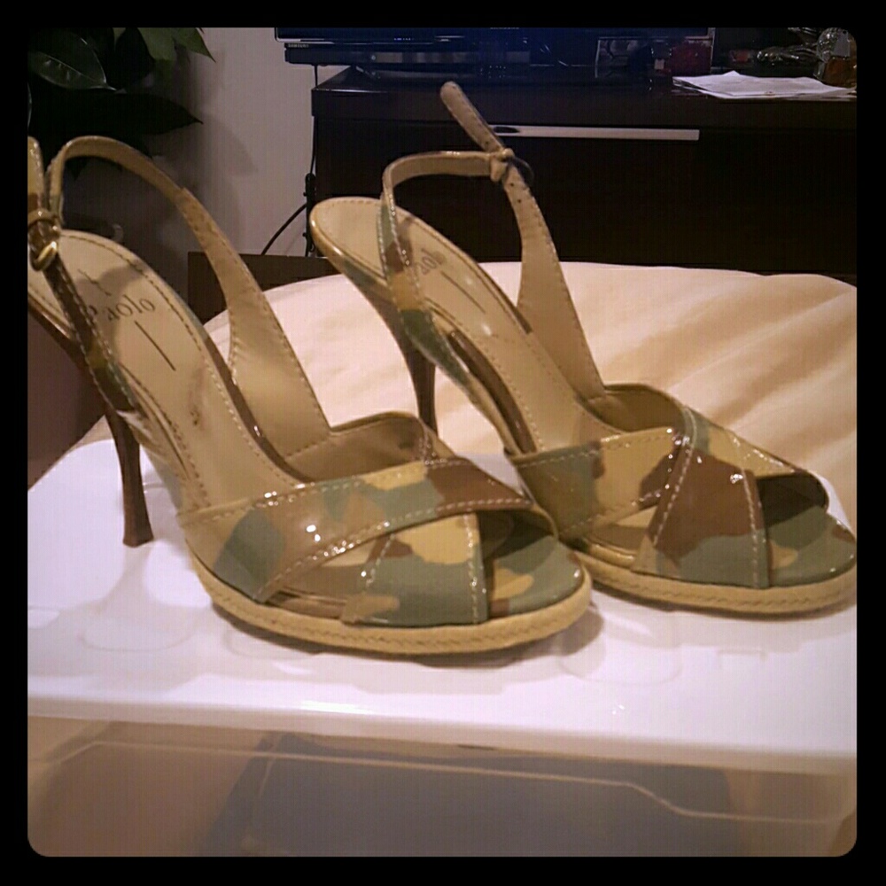 Paola Camouflage stilettos