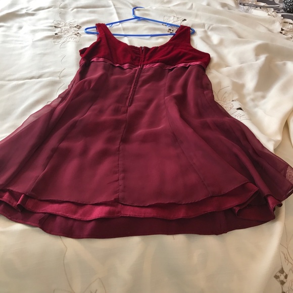 Red Medium Short, Embellished Dress - Picture 5 of 6