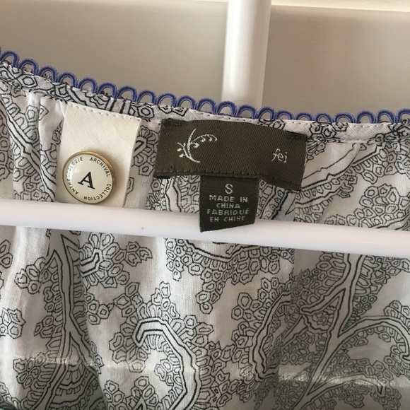 Anthropologie blouse.  Size small. - Picture 2 of 4