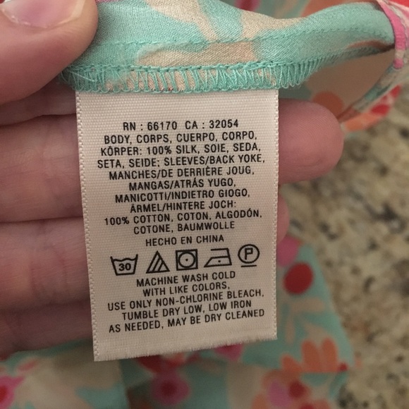 Anthropologie blouse.  Size small. - Picture 4 of 4